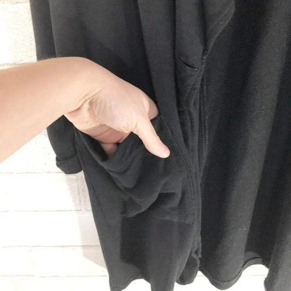 Cupcakes and Cashmere Black Cassie Cardigan Size Small - Picture 4 of 6